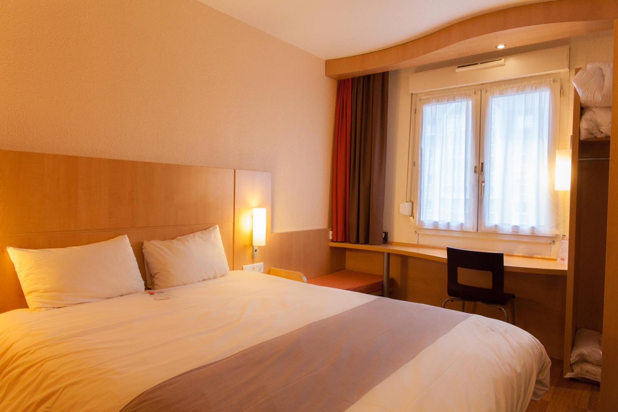 Ibis Alencon Hotel Exterior photo